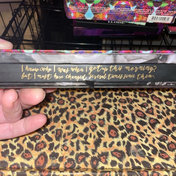 Alice in wonderland through the looking glass urban decay pallet - Picture 5 of 7